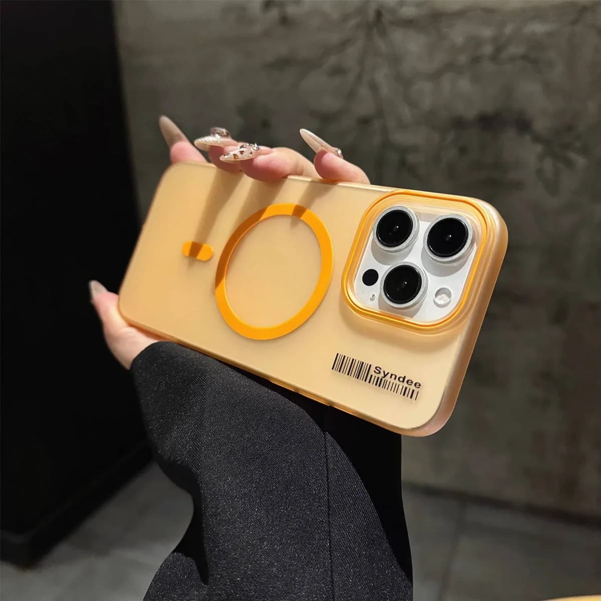 Fashion Skin-sensitive Magnetic Scrub Mobile Phone Case for iPhone