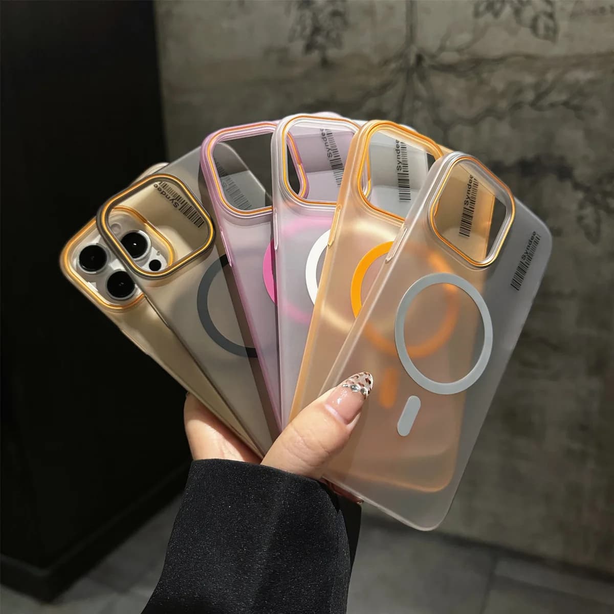 Fashion Skin-sensitive Magnetic Scrub Mobile Phone Case for iPhone