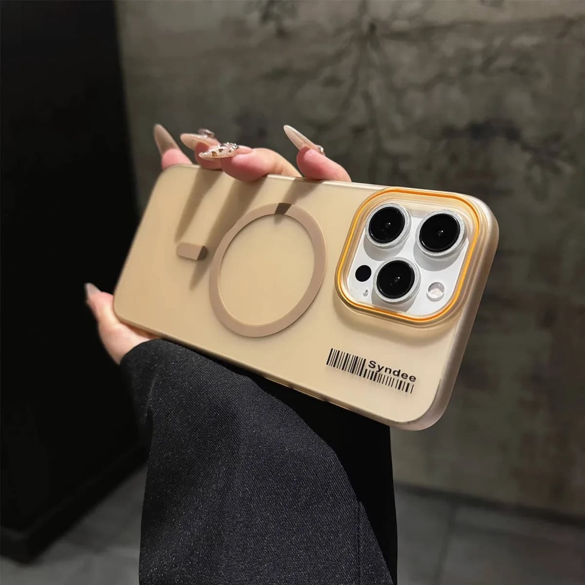 Fashion Skin-sensitive Magnetic Scrub Mobile Phone Case