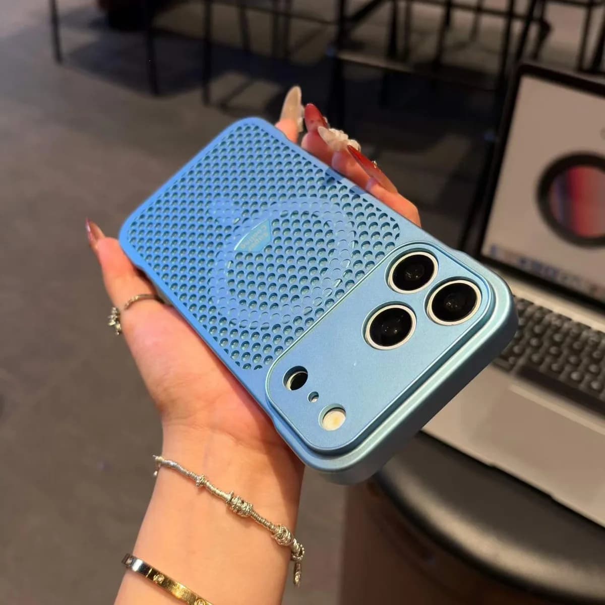 Frameless Honeycomb Cooling Heat Dissipation Magnetic PC Phone Case