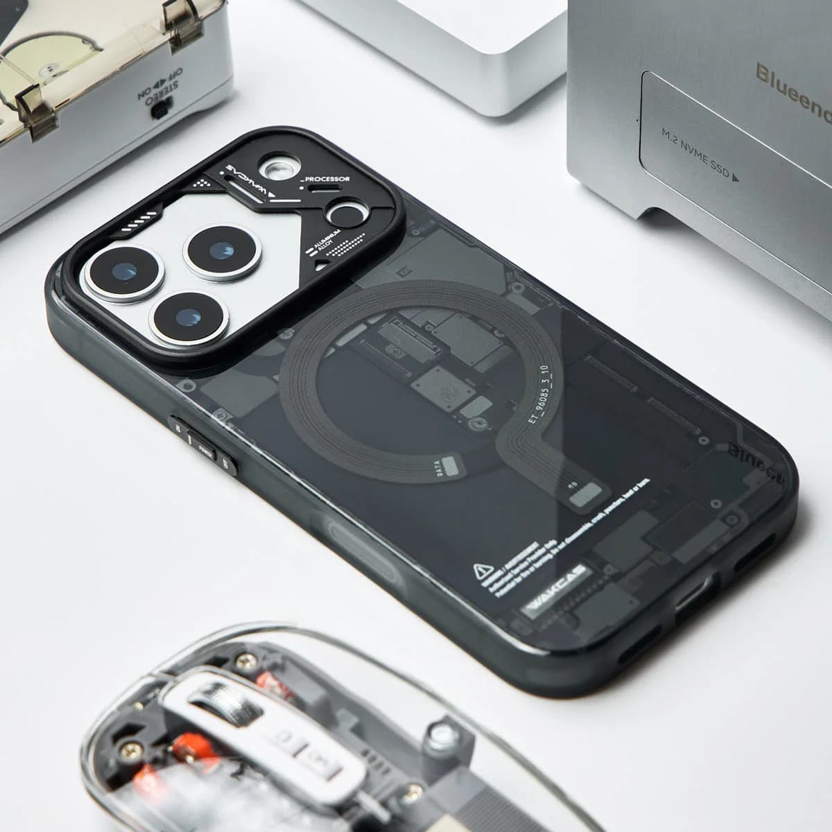 Circuit Design Magnetic Apple iPhone Case – Trendy Mechanical Style