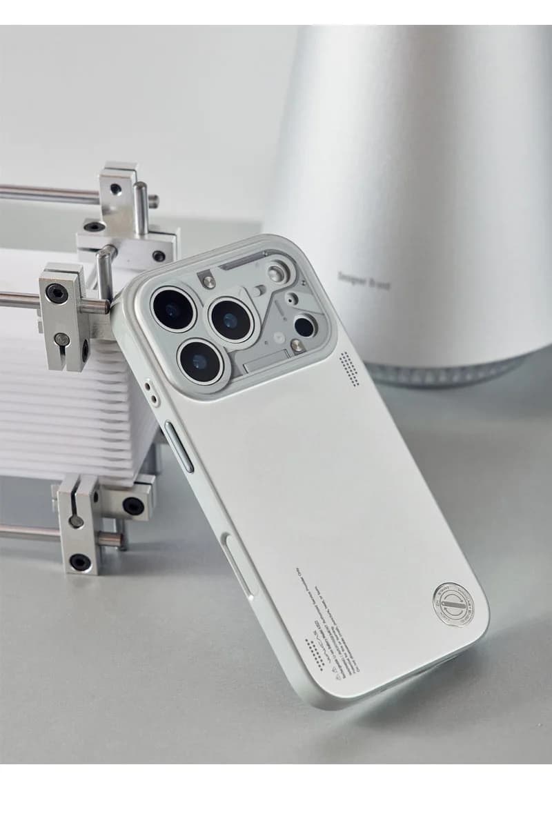 WAKCAS Mechanical MagSafe iPhone Case