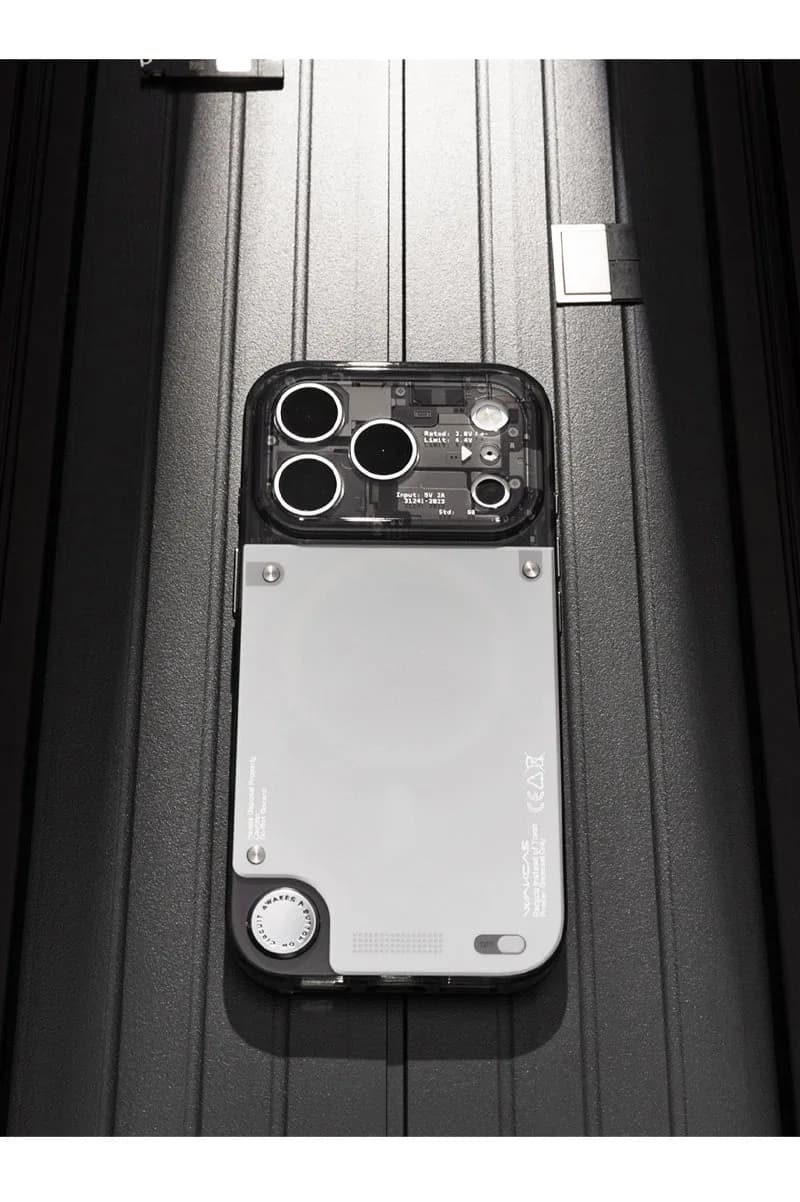 WAKCAS Gloss Black See-Through MagSafe iPhone Case