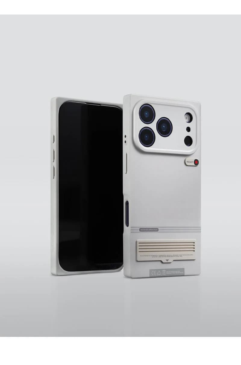 WAKCAS Gray Square Retro Terminal MagSafe iPhone Case