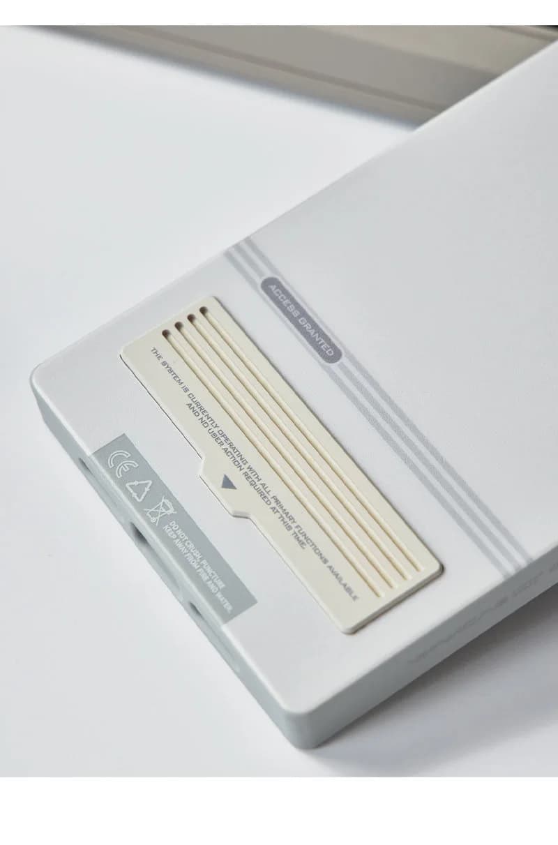WAKCAS Gray Square Retro Terminal MagSafe iPhone Case