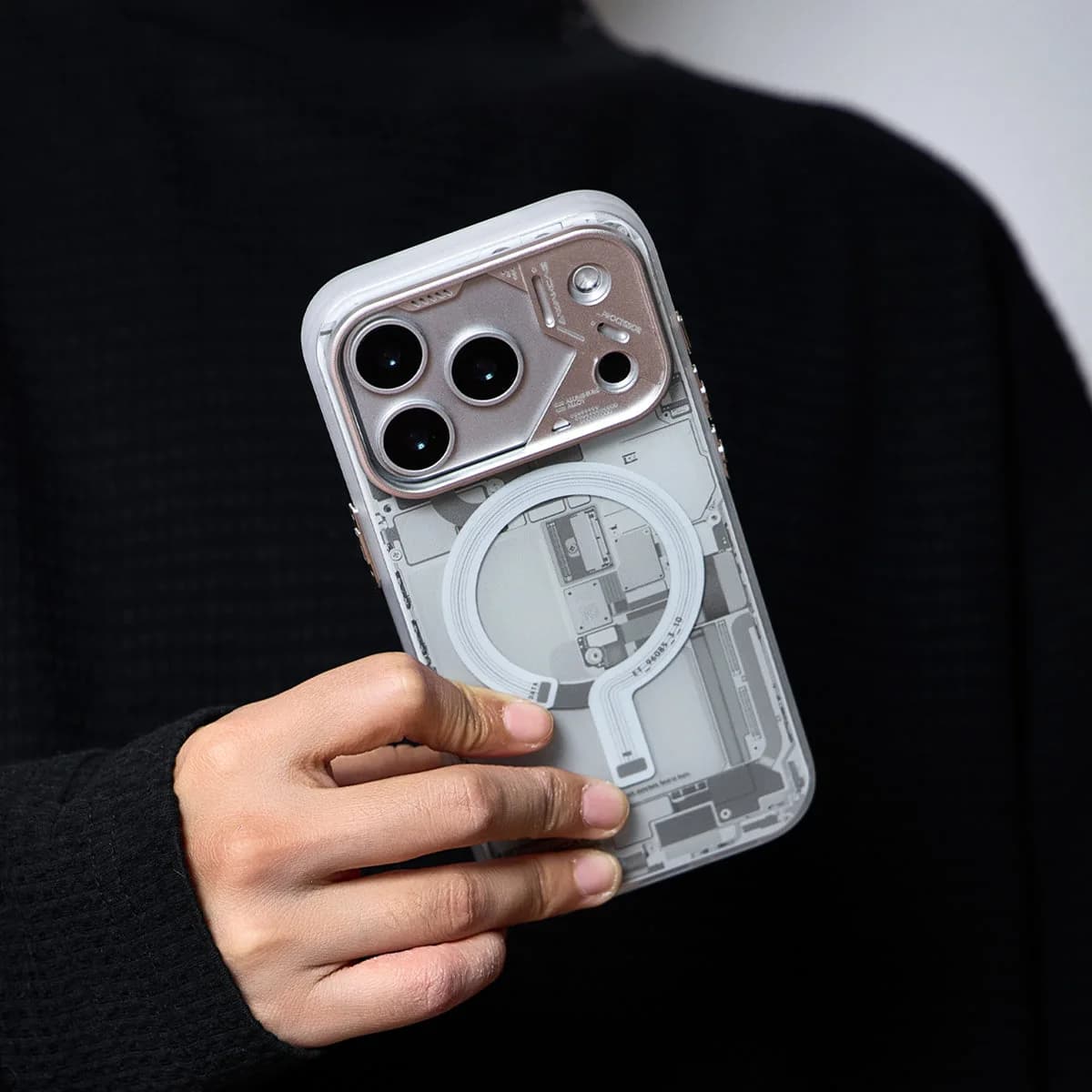 Circuit Design Magnetic Apple iPhone Case – Trendy Mechanical Style