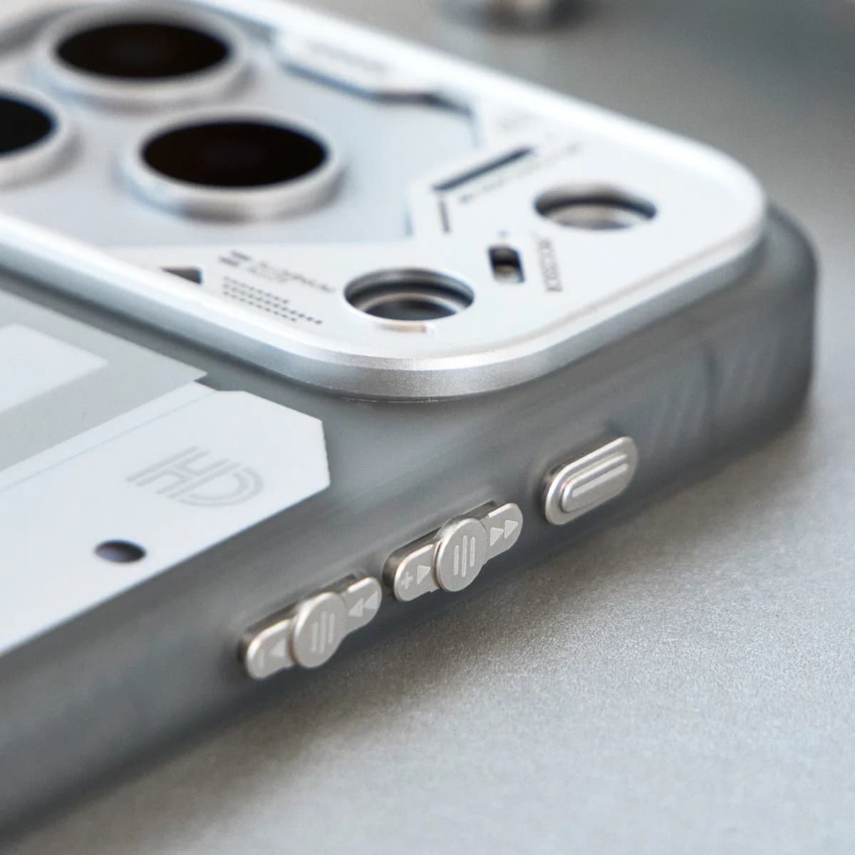 WAKCAS Retro Geek Floppy Disk MagSafe iPhone Case | Silver Metal Lens Guard with Circuit Details