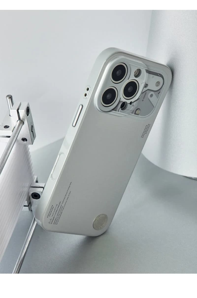 WAKCAS Mechanical MagSafe iPhone Case