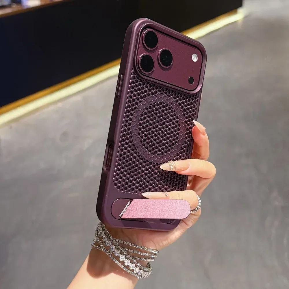 Vent Grid Magnetic Stand Case — product photo